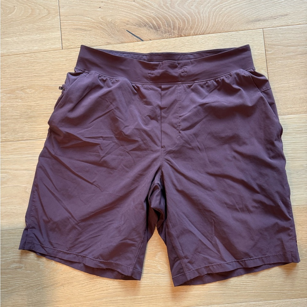 Lululemon T.H.E. Linerless Short 9 inch Large